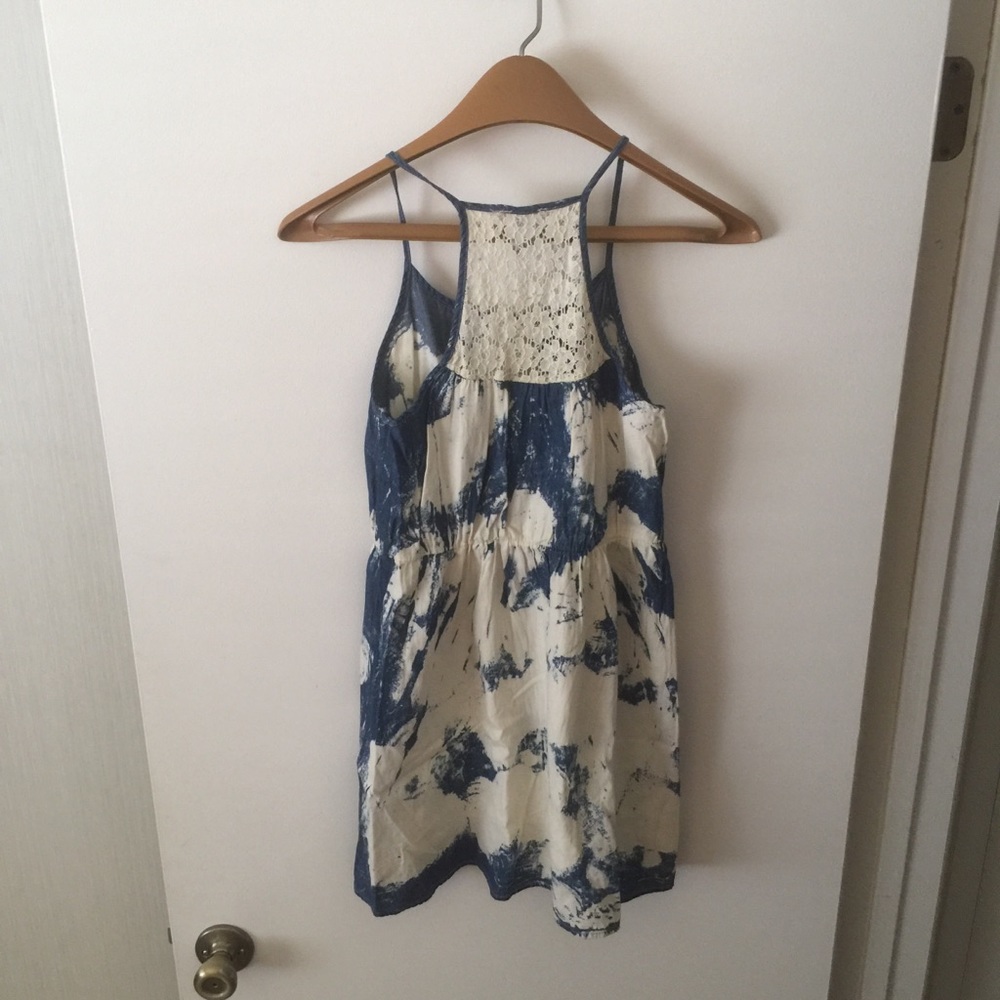 👗 Mia Chica dress - Picture 2 of 5